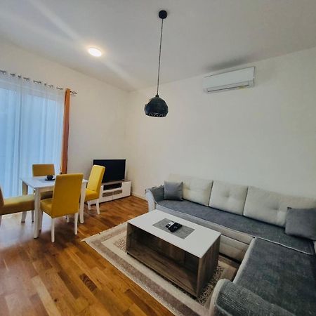 Apartment Dora Cetinje Esterno foto